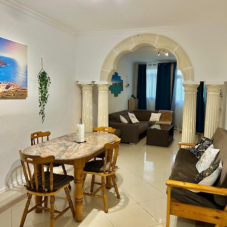 Beach Front 3-Bedroom Holiday Home Mellieħa Exterior foto