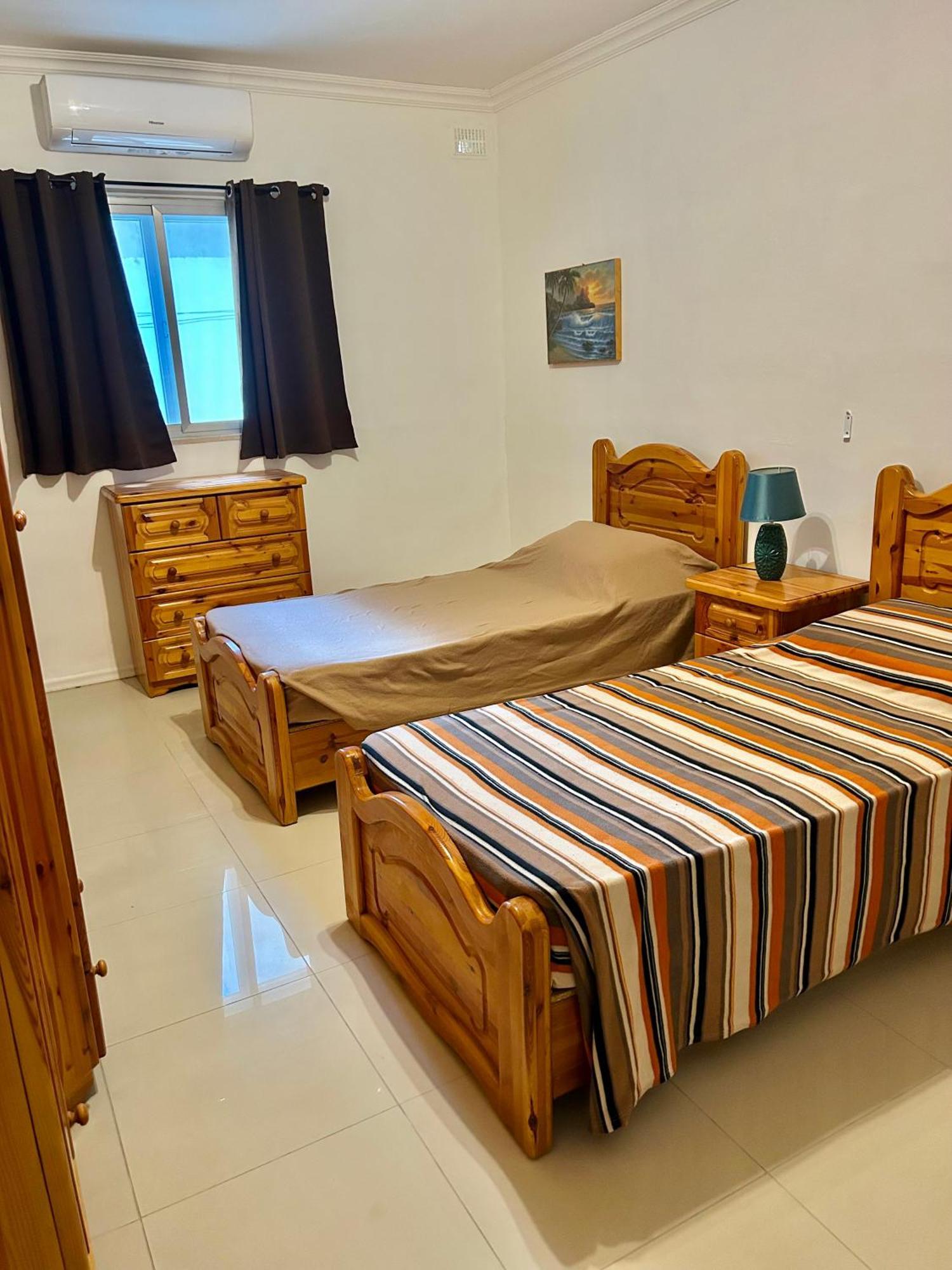 Beach Front 3-Bedroom Holiday Home Mellieħa Exterior foto