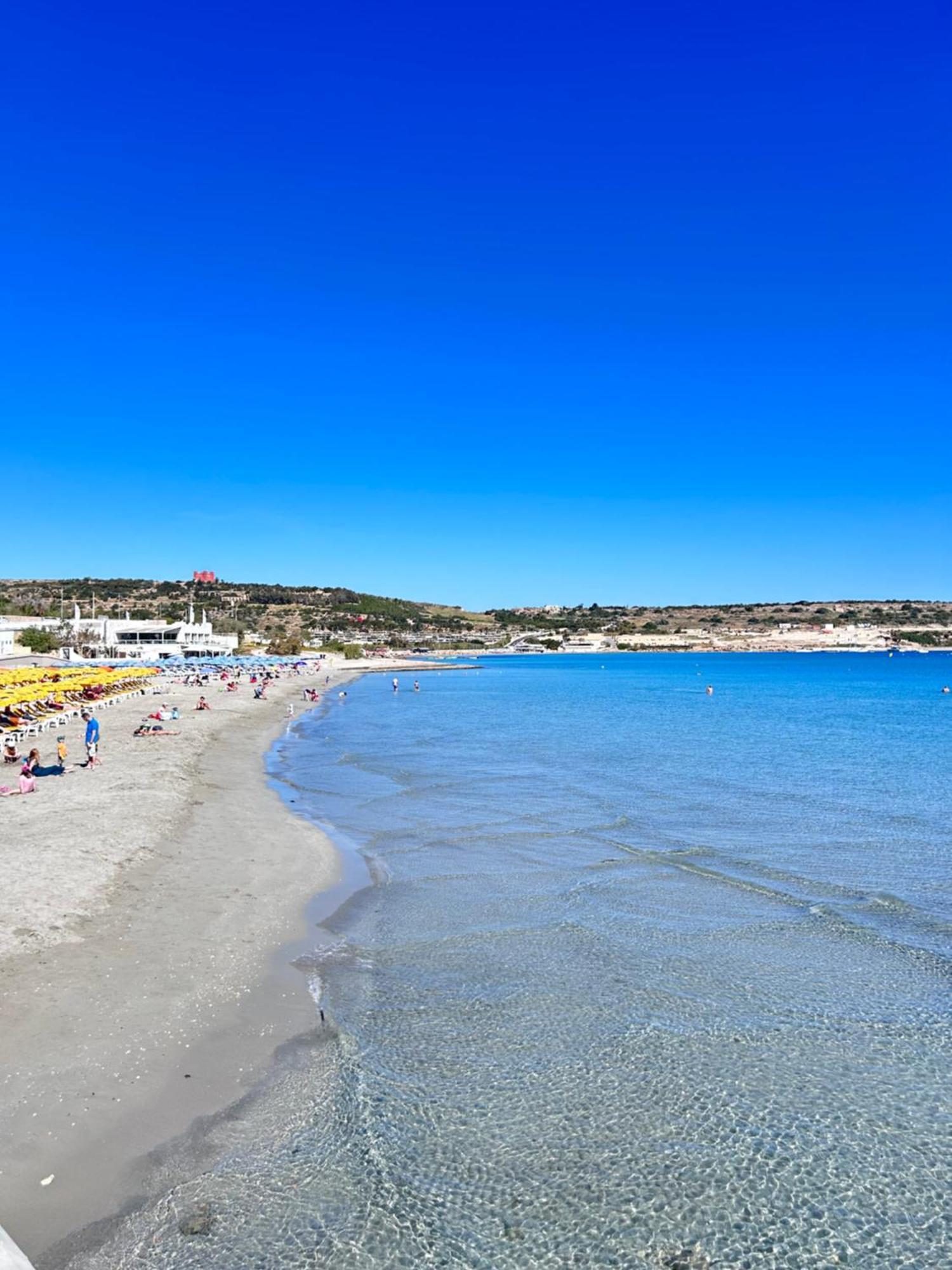 Beach Front 3-Bedroom Holiday Home Mellieħa Exterior foto