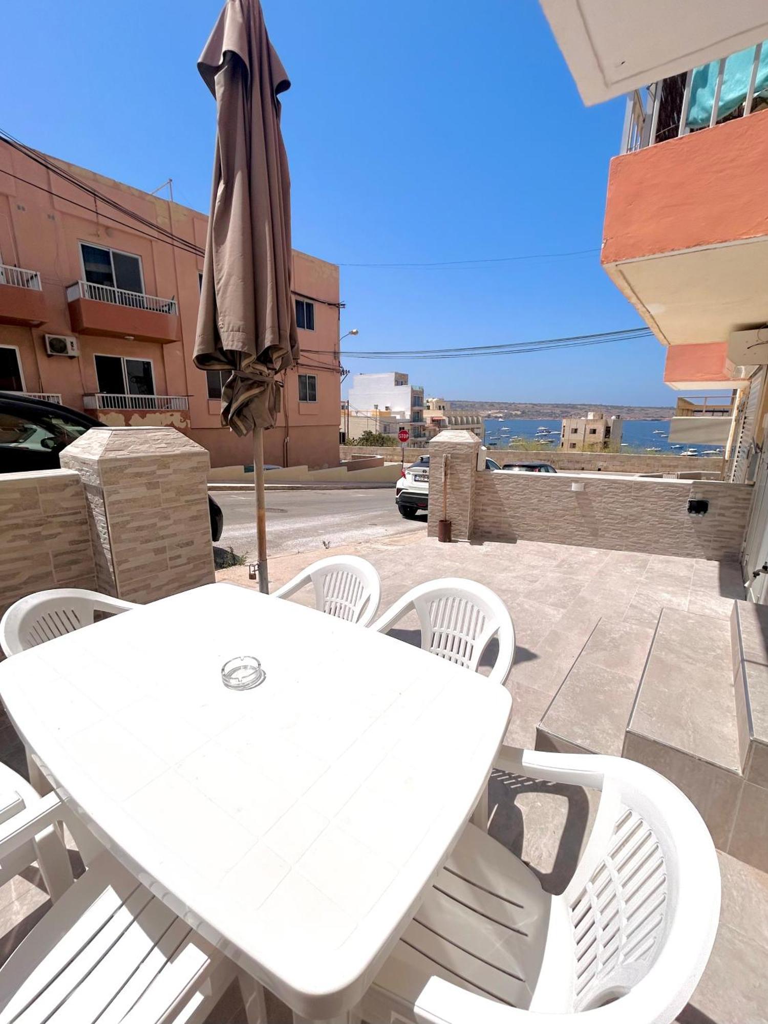 Beach Front 3-Bedroom Holiday Home Mellieħa Exterior foto